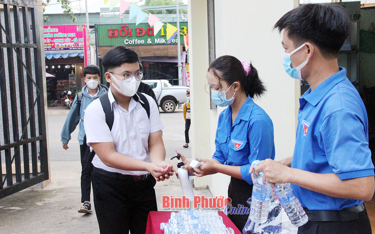 Gần 13 ngàn thí sinh Bình Phước bước vào kỳ thi tuyển sinh lớp 10